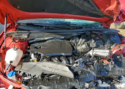 2025 Kia K5 Lxs z USA, uszkodzony, nr VIN KNAG24J74S5335437